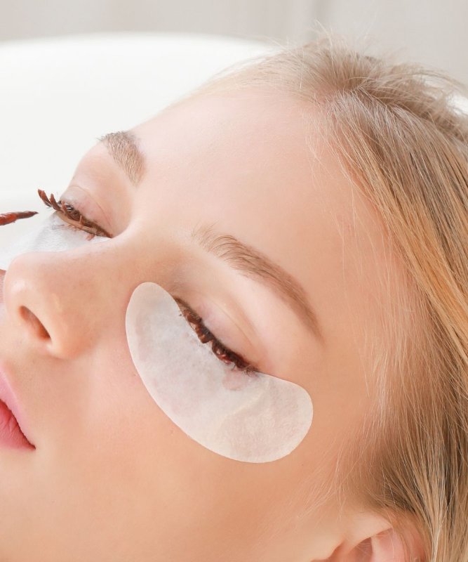 Wimpern färben